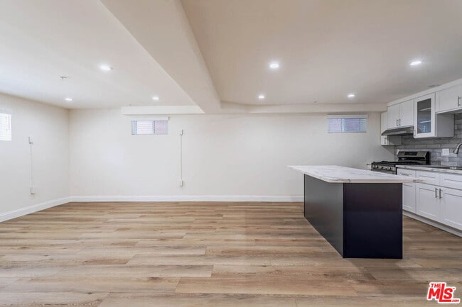 Building Photo - 4422 Melbourne Ave