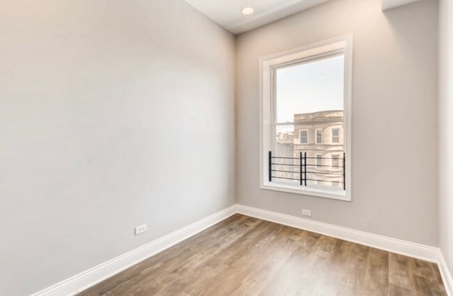 Building Photo - 4514 S Calumet Ave