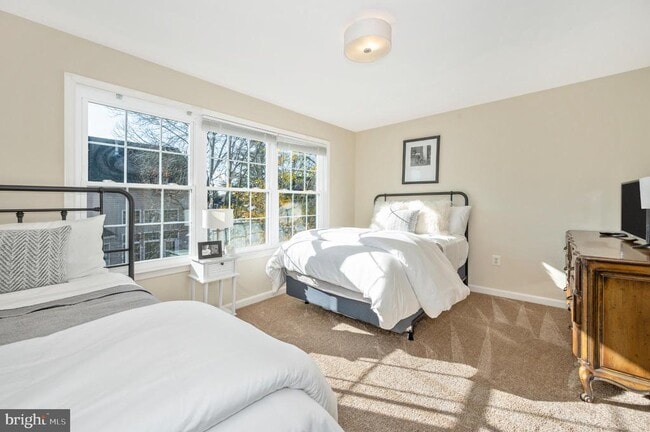 Building Photo - 2575 Bear Den Rd