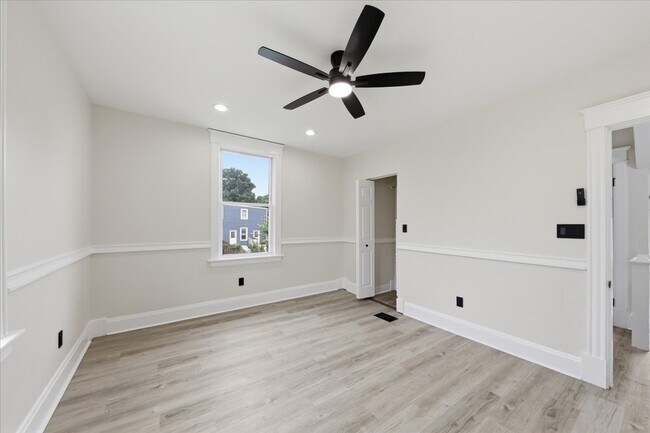 Building Photo - 4627 Mc Neil Ave