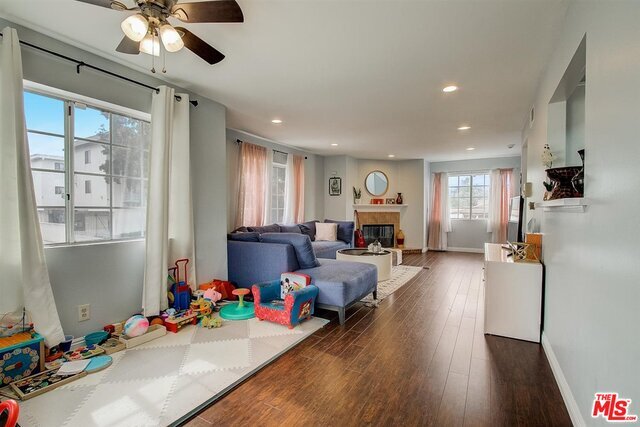 Building Photo - 4843 W 118th St