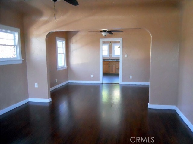 Building Photo - 5122 N Glendora Ave