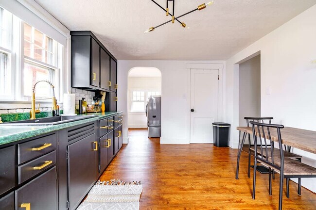 Building Photo - 241 W Water St