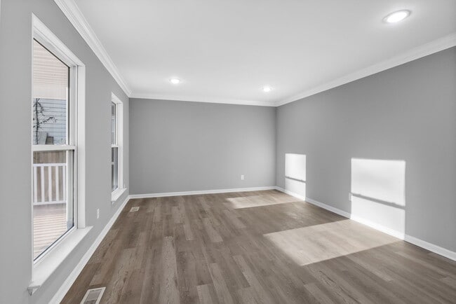 Building Photo - 1917 Grove Point Ct