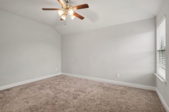 Building Photo - 1425 Waverley Dr