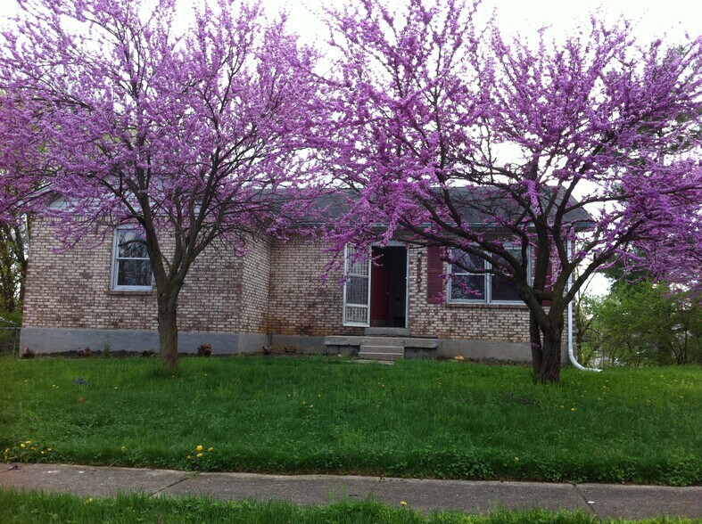 Primary Photo - 3201 Catskill Ct