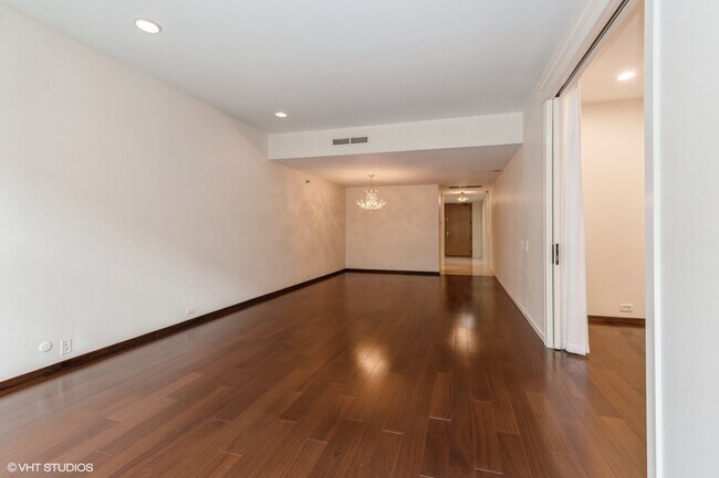 Building Photo - 680 N Lake Shore Dr