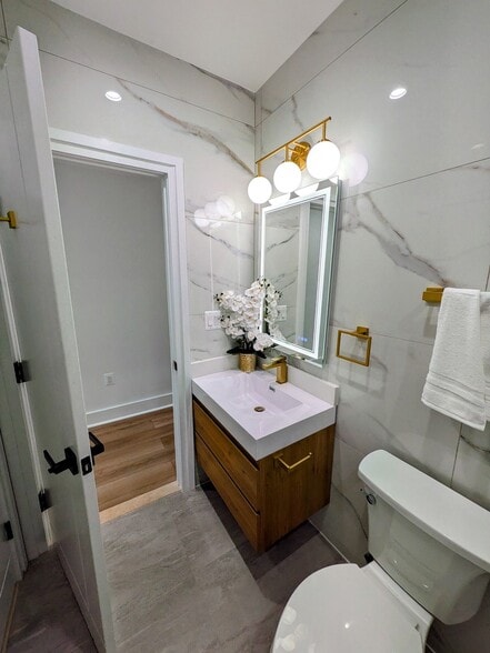 Building Photo - 4411 Illinois Ave NW