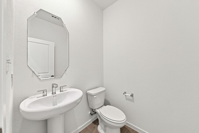 Building Photo - 618 Amber Fls Dr