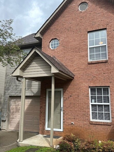 Primary Photo - 8701 Mowbray Way