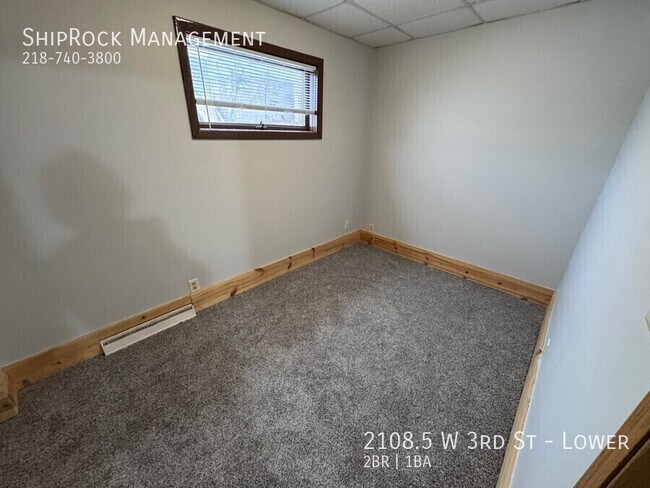 Building Photo - 2108.5 W 3rd St