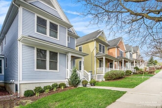 Building Photo - 203 W Summit St