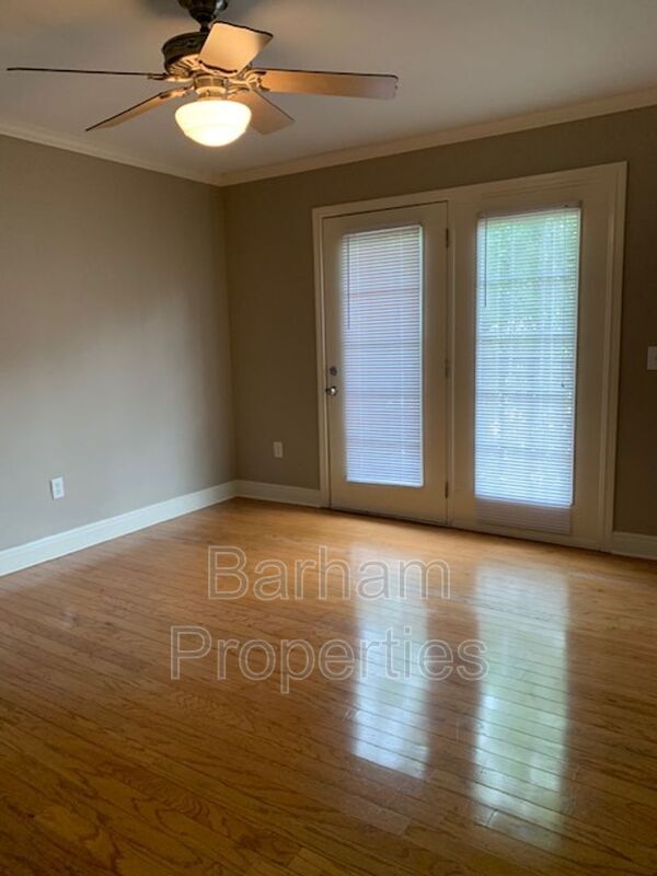 Building Photo - 2111 Raguet St