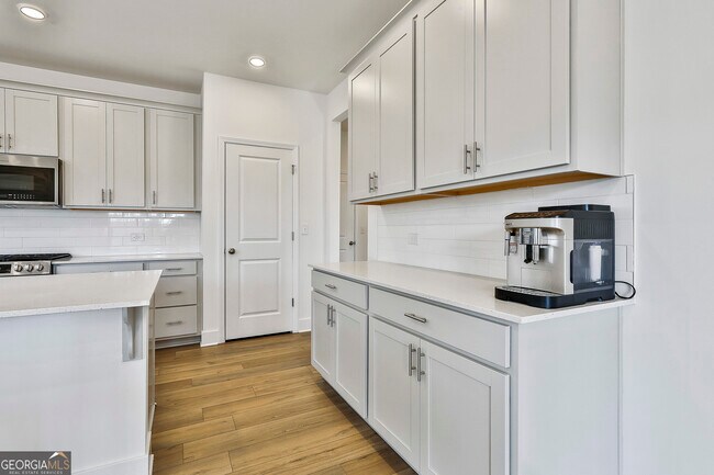 Building Photo - 11 Alcovy Trl