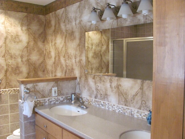 Building Photo - Charming Southwestern Stucco Home