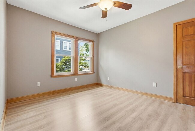 Building Photo - 5 Franconia St