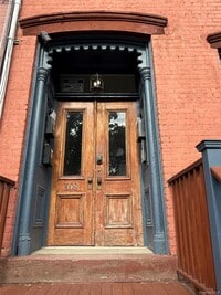 Building Photo - 168 Lander St
