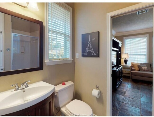 Building Photo - 821 Plum Hollow Dr