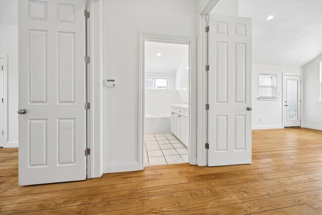 Building Photo - 4011 Garrott St