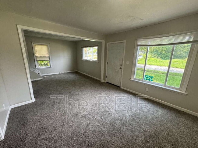 Building Photo - 3251 Spruce St