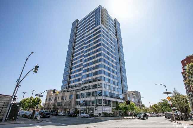 Building Photo - 501 Beale St