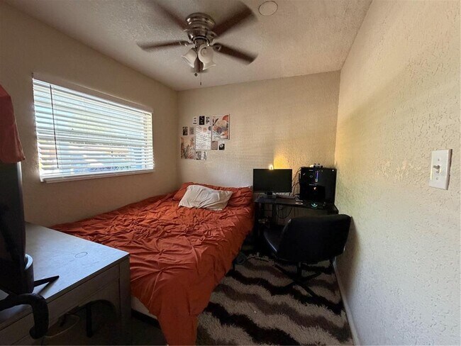 Building Photo - 2926 W St John St