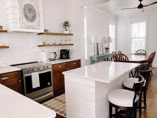 Building Photo - 2115 Loretta Parker Lane