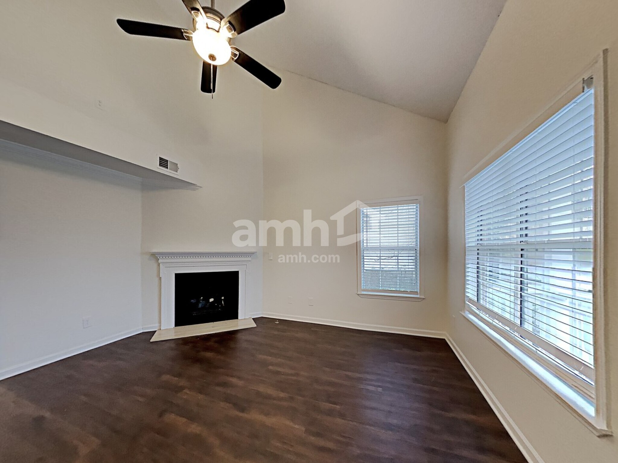 Building Photo - 1325 Georgetown Dr