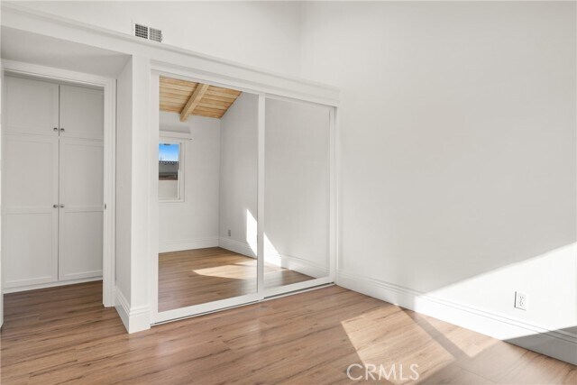 Building Photo - 2111 Vista Dorado