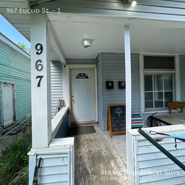 Building Photo - 967 Euclid St