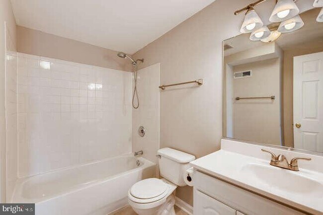 Building Photo - 768 Carroll St