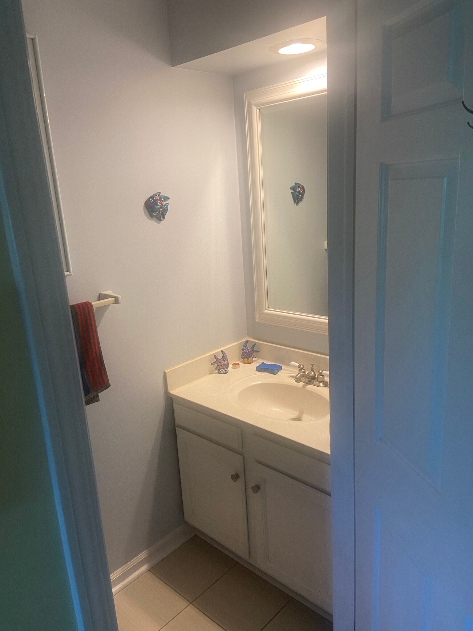 1st fl bathroom - 6804 Old Sauk Ct