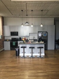 Building Photo - "Chic 1-Bedroom Urban Retreat in Vibrant Denver Locale!"