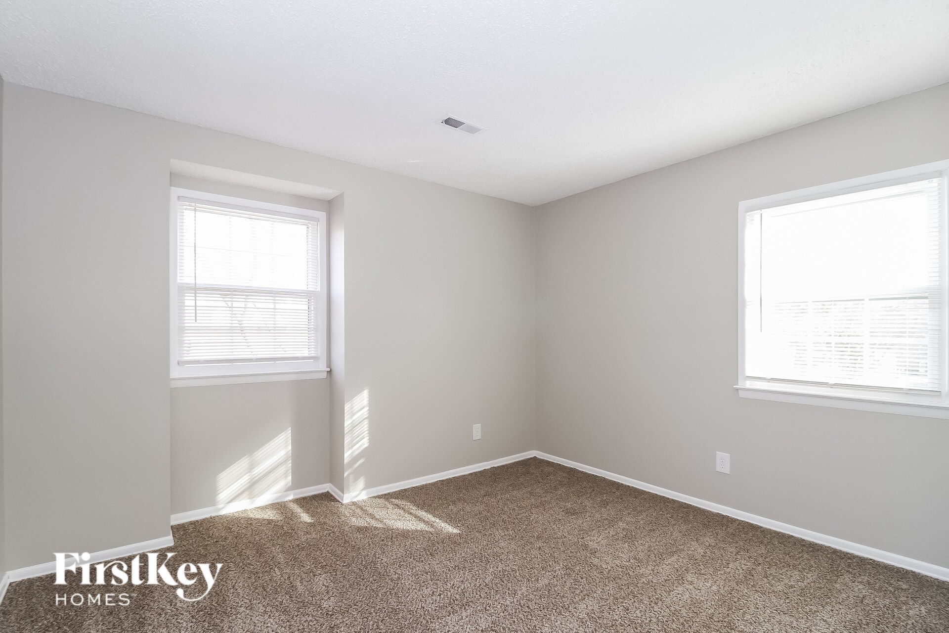 Building Photo - 1923 Greenstone Pl