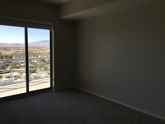 Building Photo - Gorgeous One Las Vegas Unit on the 9th Floor