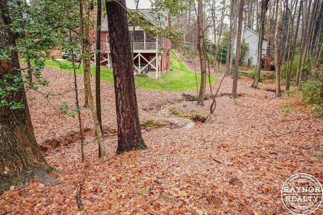 Building Photo - 810 Tacy Pl