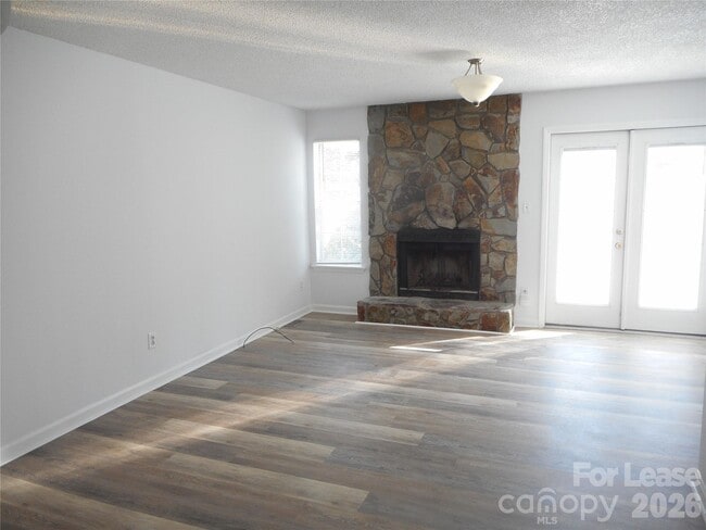 Building Photo - 8235 Circle Tree Ln