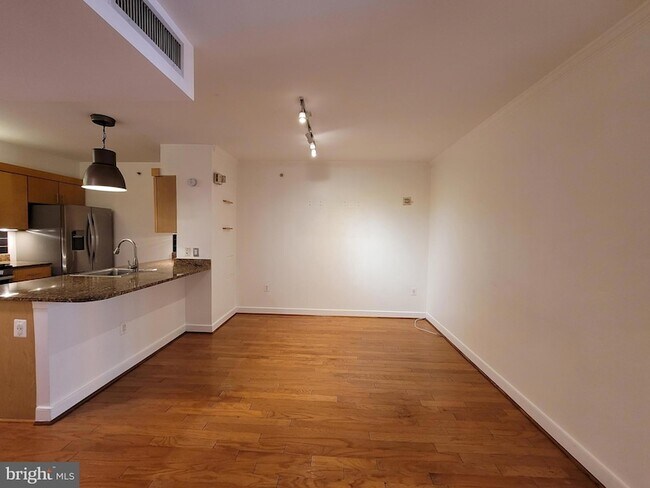 Building Photo - 616 E Street NW Unit 1007