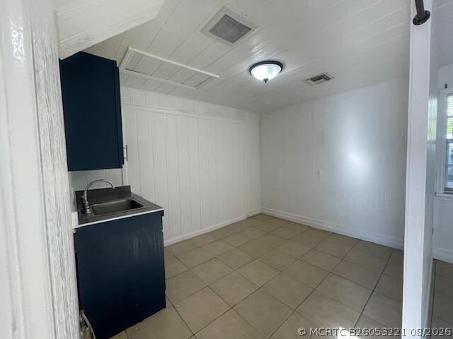 Building Photo - 613 54th St