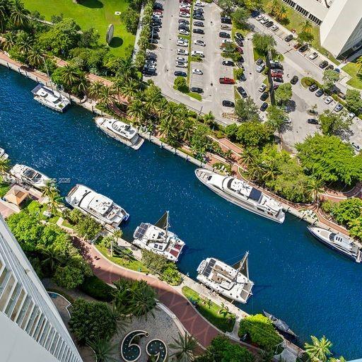 Building Photo - 333 Las Olas Way