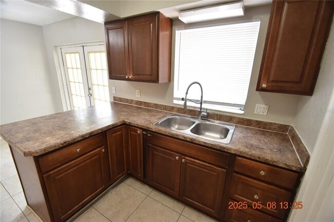 Building Photo - 8320 Oleander Ln