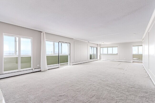 Building Photo - 3131 E Alameda Ave