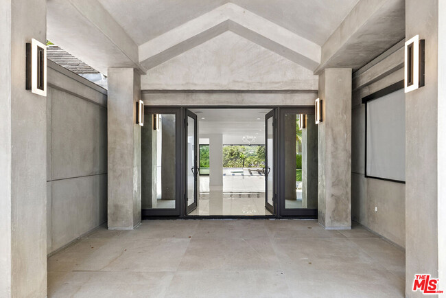Building Photo - 4423 Bergamo Dr