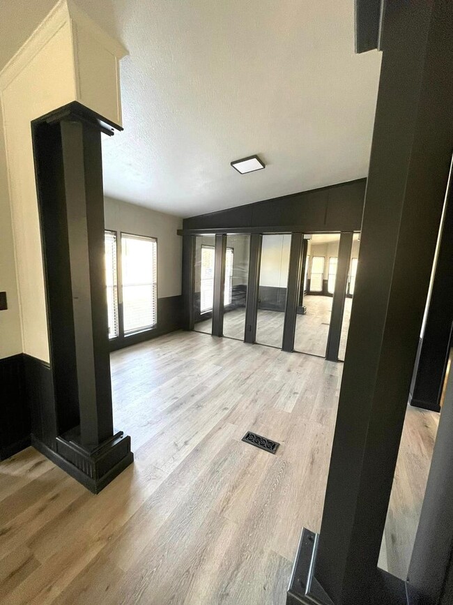 Building Photo - Multi-unit rental portfolio off Basin Rd