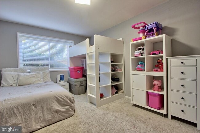 Building Photo - 10026 Fair Wds Dr