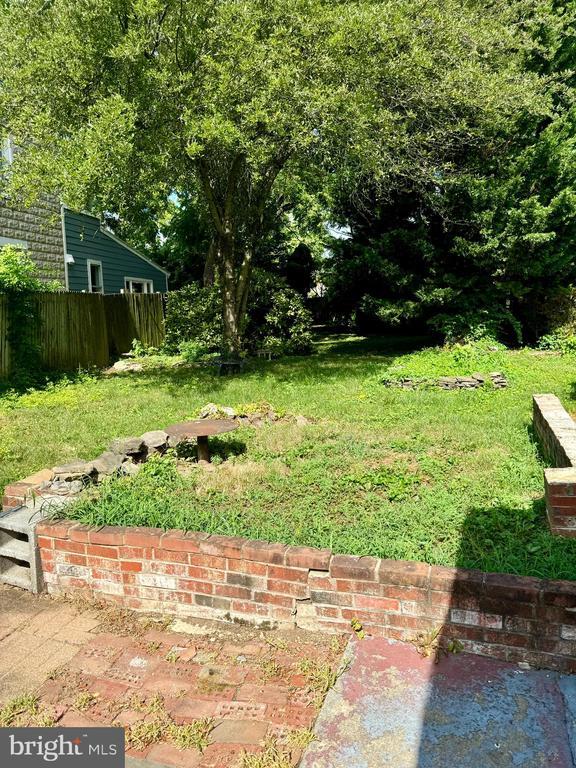 Building Photo - 125 S Bentz St