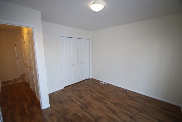 Building Photo - 3 Bedroom Condo close to JBER!