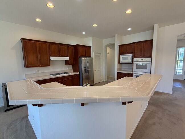 Building Photo - Spanish Springs 5bed/3ba Rental Available ...