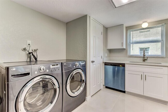 Building Photo - 9831 Barley Club Dr