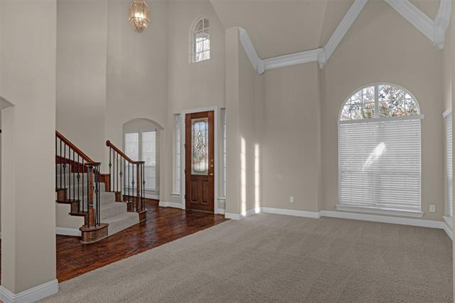 Building Photo - 1702 Tulare Dr